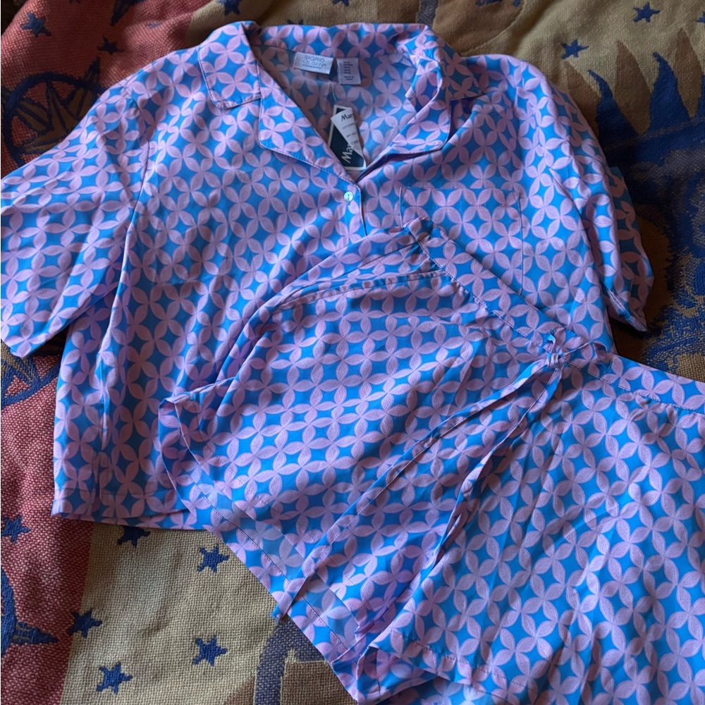 Geometric Patterned Pajamas - Picture 2 of 3